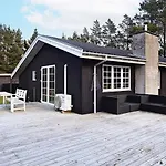 度假居 6 Person In *